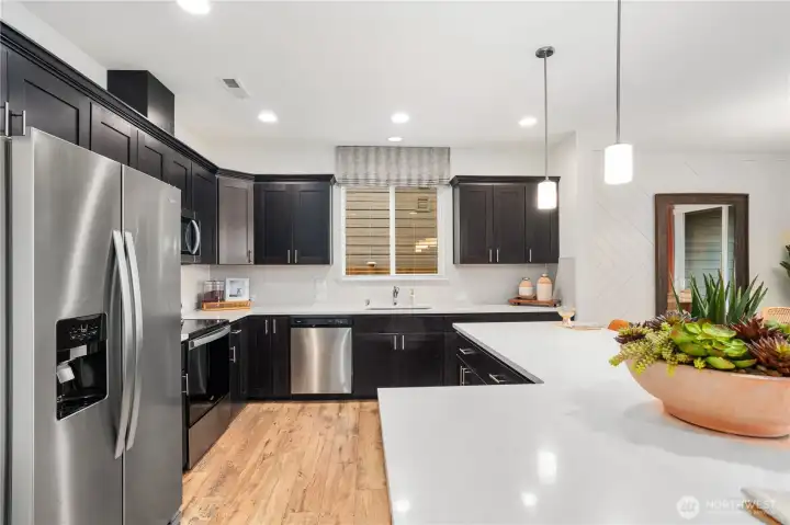 These photos feature the model home and do not represent the actual home that is currently for sale.