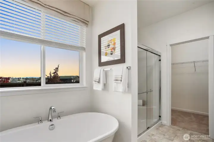 These photos feature the model home and do not represent the actual home that is currently for sale.