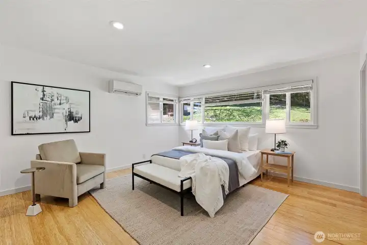 Primary bedroom on main level with ensuite 3/4 bath. Primary bedroom on main level with ensuite 3/4 bath.