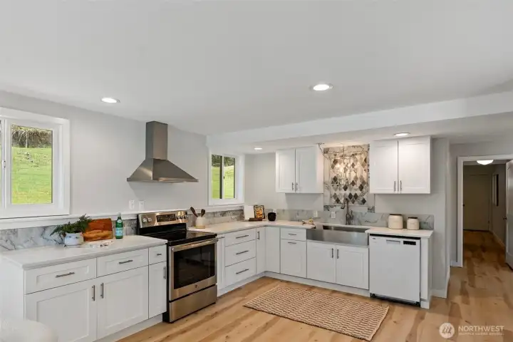 Full second kitchen for MIL apartment. Full second kitchen for MIL apartment.