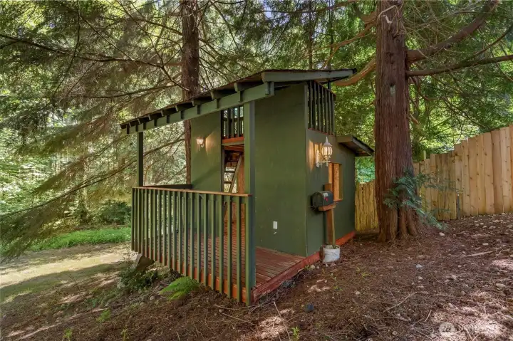 Play house with electricity. Let the kids imaginations go wild!