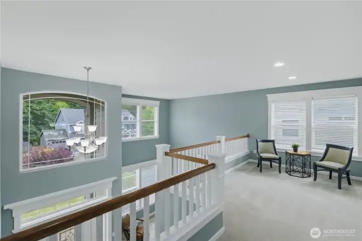Large balcony area perfect for a reading nook.