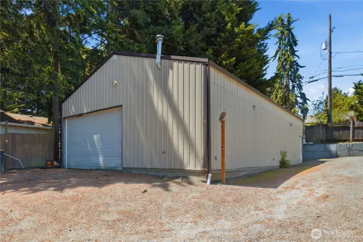 Shop/Garage Shop/Garage