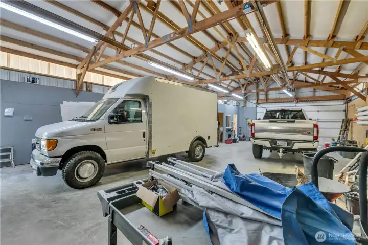 Shop/Garage, has heat/walls have some insulation Shop/Garage, has heat/walls have some insulation