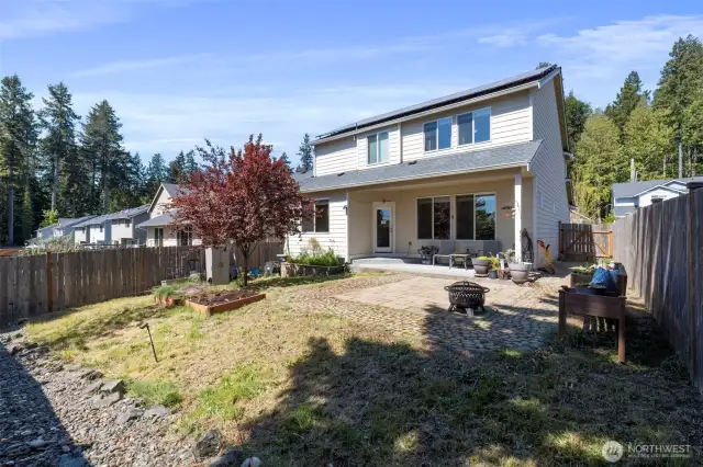 Nice back yard withs covered patio