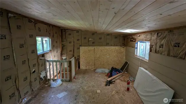 Wall covering and flooring neded