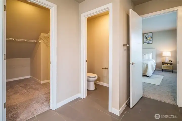 Ensuite Full Bath & Walk in Closet