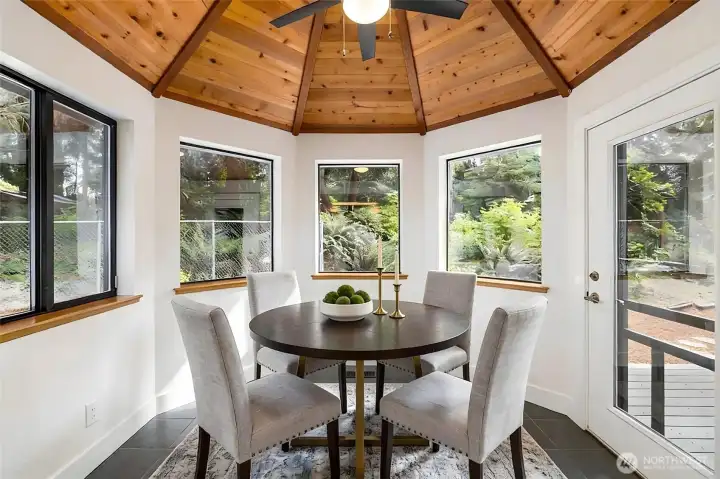 Breakfast Nook - virtually staged.