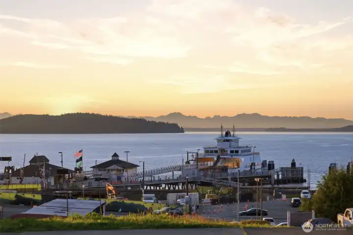 Anderson & Ketron Island Ferry-3 min walk from house