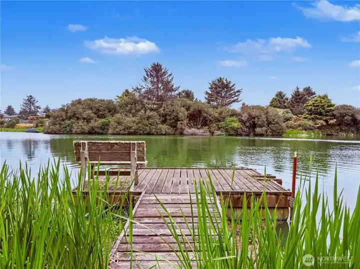 Floating dock