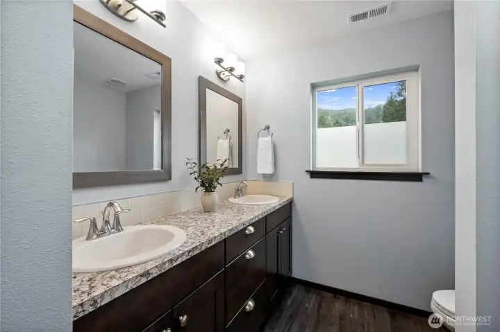 Main House 2nd Full Bath Main House 2nd Full Bath