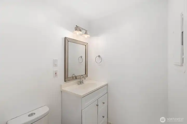 1/2 bath off of office/flex room.