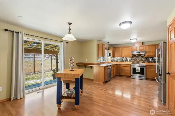 Large and very functional eat-in kitchen Large and very functional eat-in kitchen