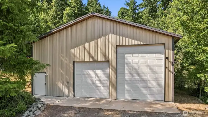 3 doors on the front of the 40' x 48' shop 3 doors on the front of the 40' x 48' shop