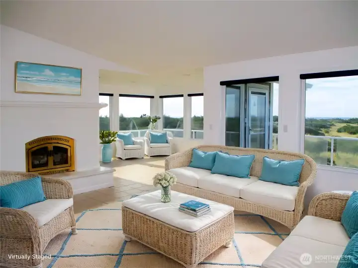 VITUALLY STAGED - FURNITURE NOT INCLUDED