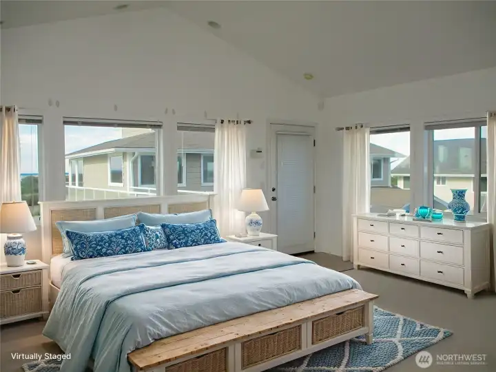 VITUALLY STAGED - FURNITURE NOT INCLUDED