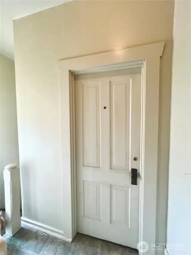 second entrance to Apt 2.