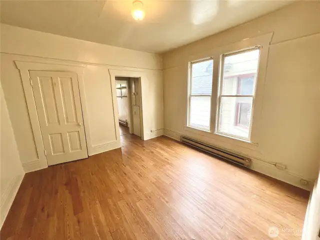 Apt 2 - Studio + bath