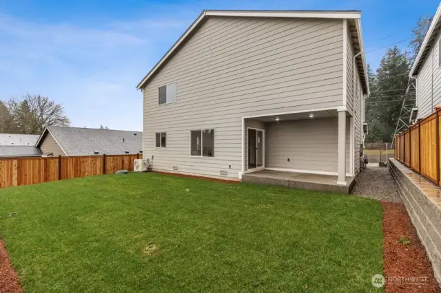 Disclaimer- Photos are of another Warren-2448 floor plan from a previous community, photos are for illustrative purposes only. Finishes, flooring, upgrades, or other features may vary. Cov'd patio on all Warren floor plans, backyard size will vary  with lot sizes.