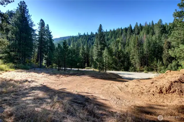 Park here and determine where you want to build. Enjoy the soothing sounds of the river throughout the day.
