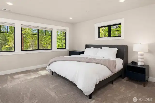 Additional spacious en-suite on upper level.