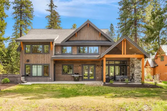 Year-round enjoyment at one of the most coveted communities in the PNW.