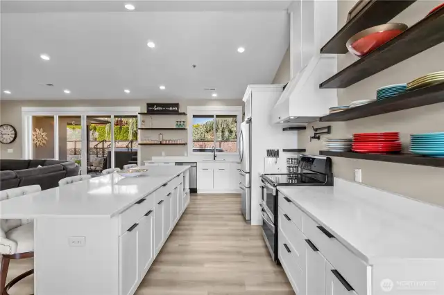 Huge kitchen island with eat space.