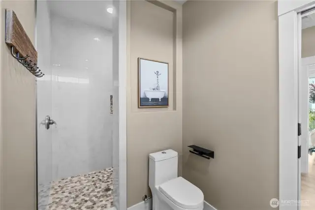 Walk-in shower ensuite bathroom 2.