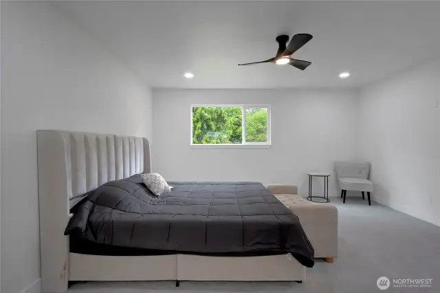 2nd bedroom suite