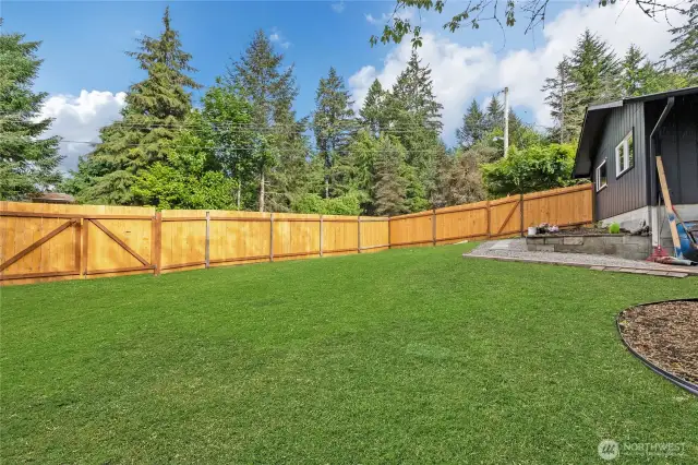 New fence and gate for RV parking
