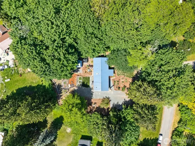Top view of the house and extra parcel.
