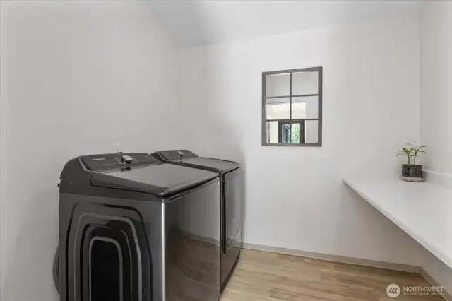 Laundry (in Den/Family Room)