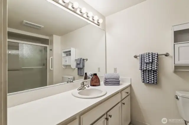 Convenient walk in shower