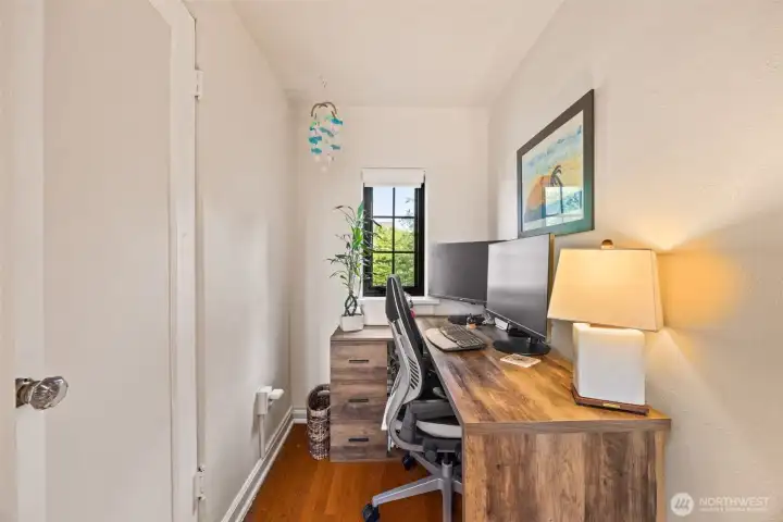 Work-from-home or flex space in the enclave located in upper floor bedroom.