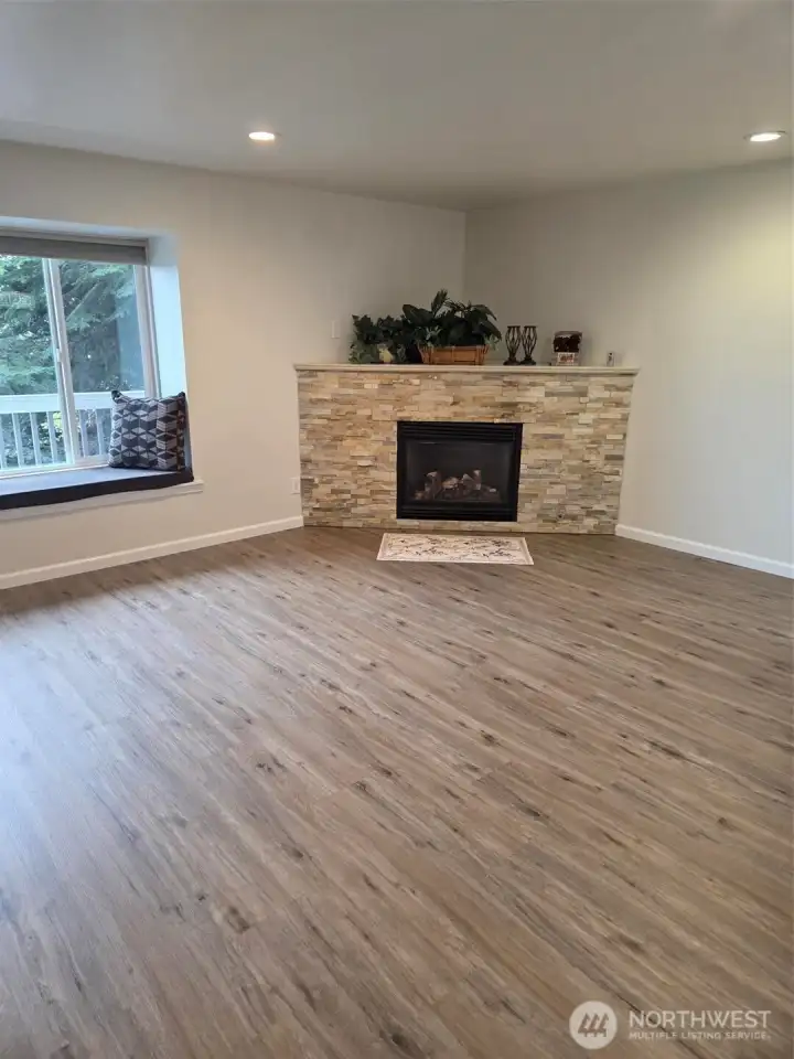 Gas fireplace heats the entire house.