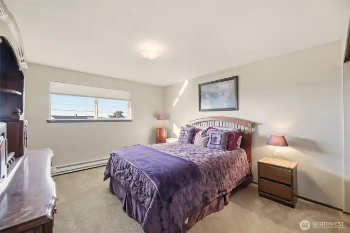 Upper level bedroom 2