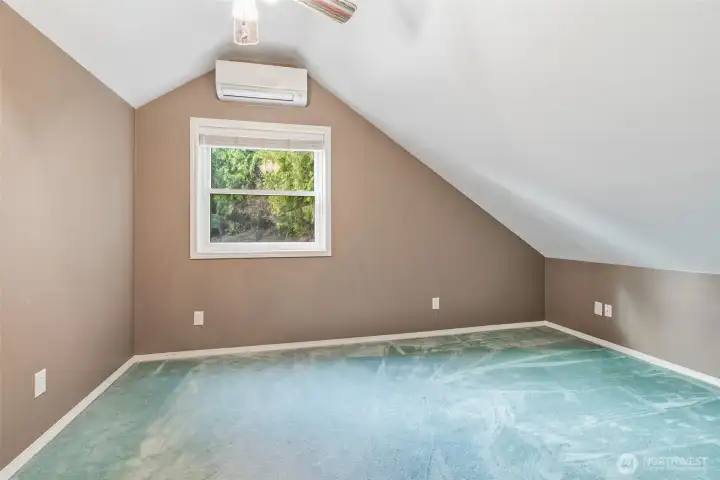 Upstairs bedroom