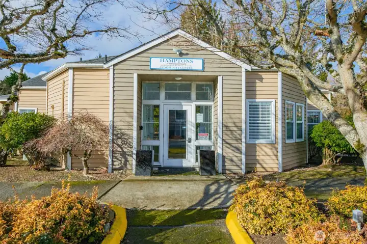 Enjoy the clubhouse for larger family gatherings.