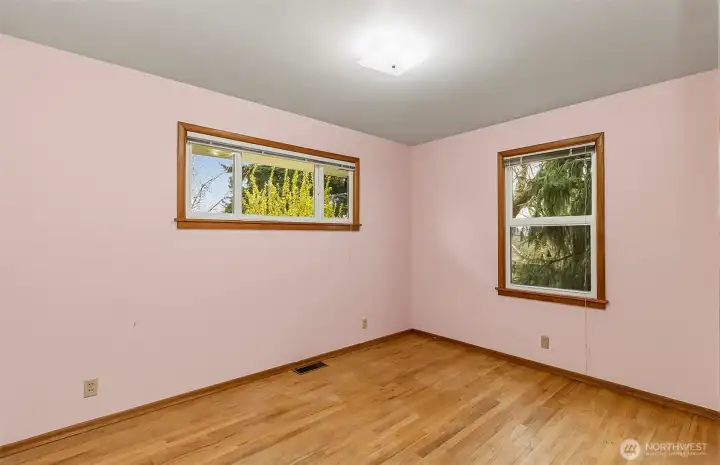 Second bedroom with 2 great windows