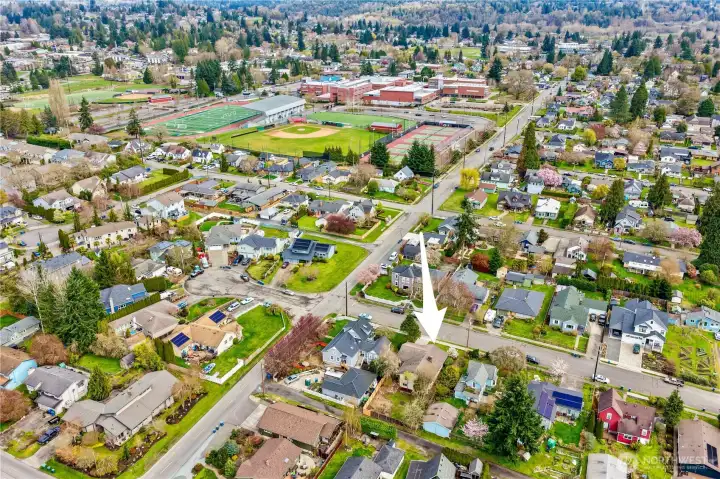 Overhead view of the neighborhood, close to everything, walking distance to restaurants, shopping and schools