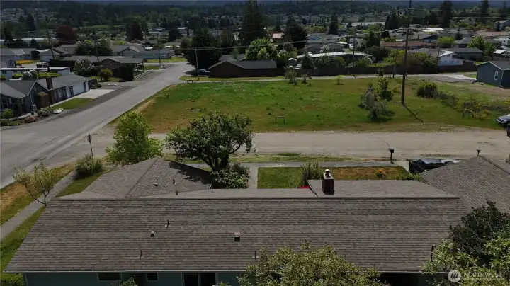 402 Maple plus 2 additional lots! 402 Maple plus 2 additional lots!
