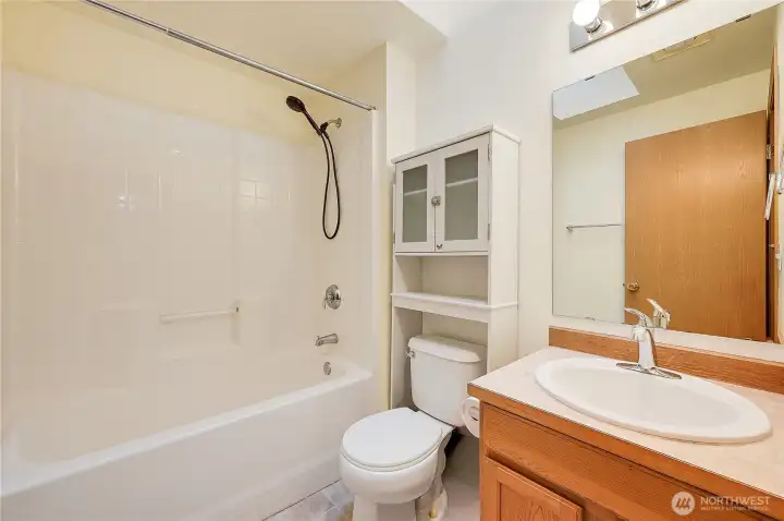 The guest bathroom, it sparkles.