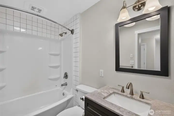 Full Bathroom Full Bathroom