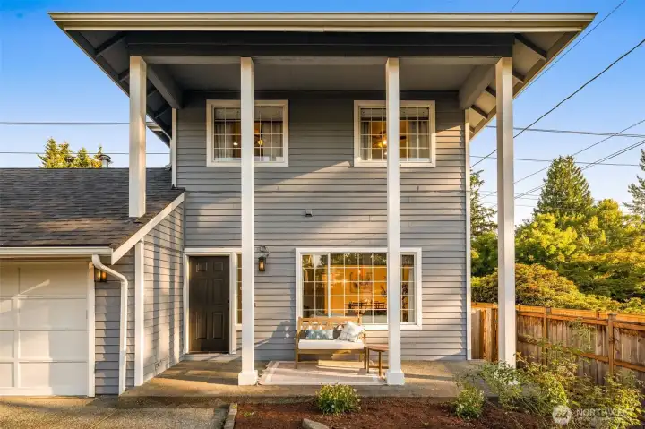 Covered porch Covered porch