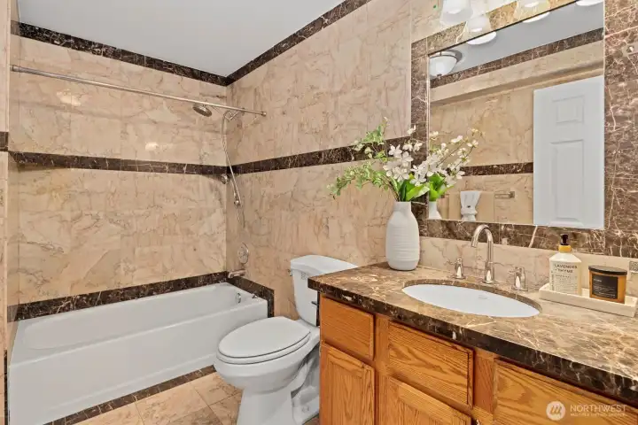 Main Floor Bath Main Floor Bath