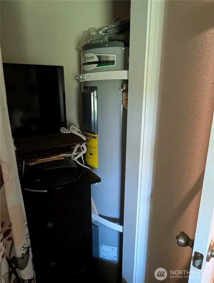 water heater 2nd bedroom closet water heater 2nd bedroom closet