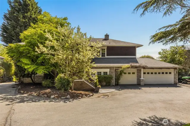 Large parking lot and flat driveway