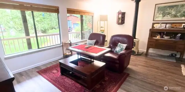 Coffee table lift for dining.