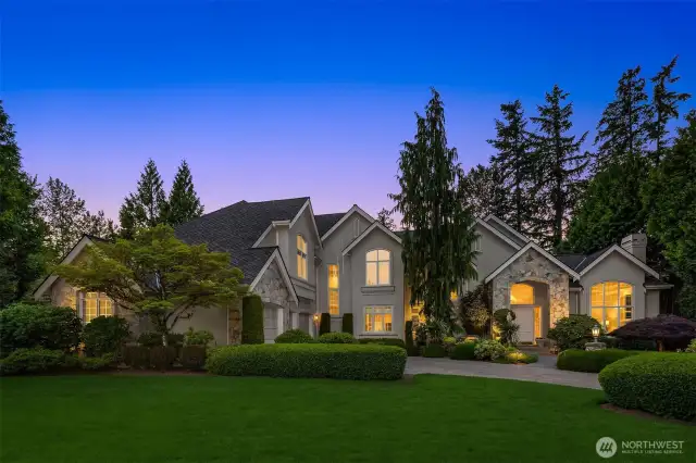 Massive lawn out front…