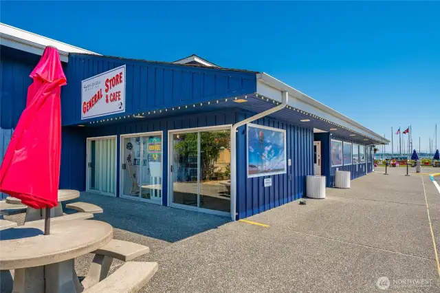 Store & cafe outdoor and indoor seating